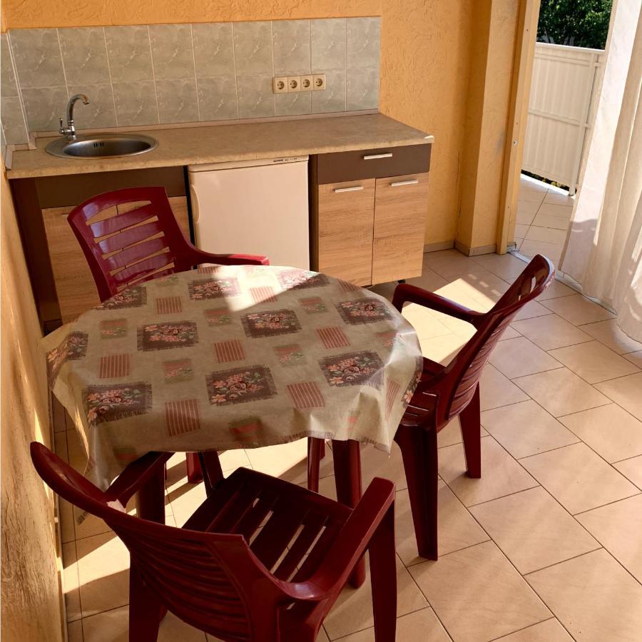 Guest House Santin 초르노모르스크 외부 사진